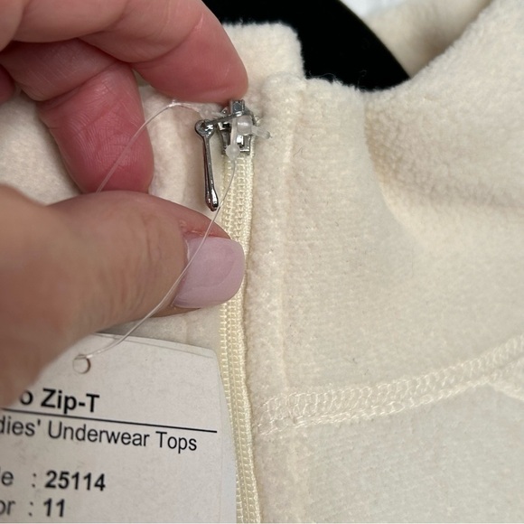 Obermeyer Cream Fleece Micro Zip-T Ultragear Qtr. Zip Pullover Bass Layer, Sz L - Picture 7 of 14